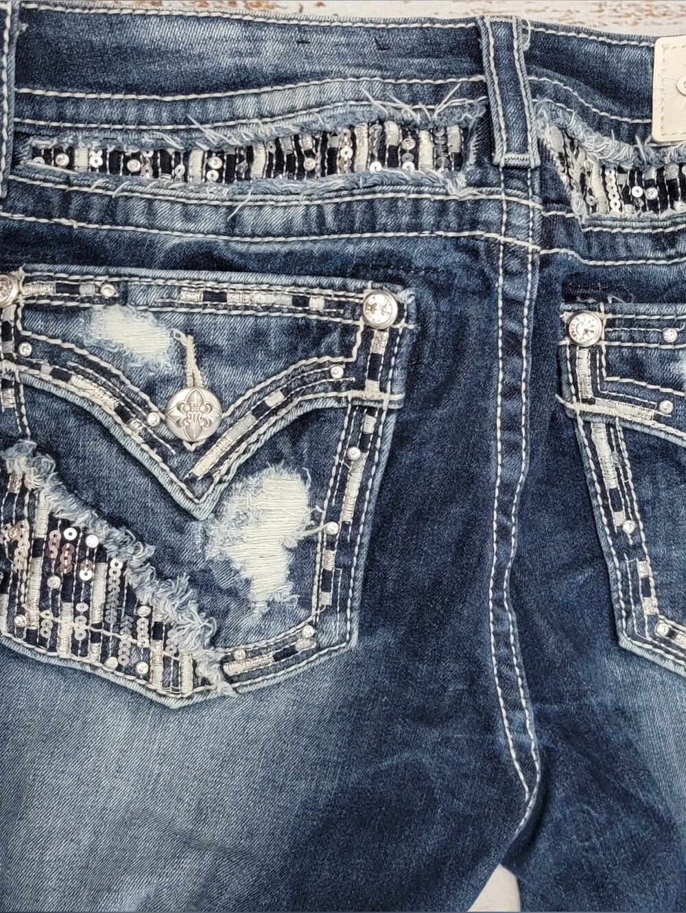Women’s Distressed Dark Blue Embellished Jean Capris